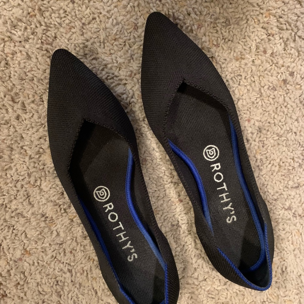 Gently used Rothy’s pointed flats